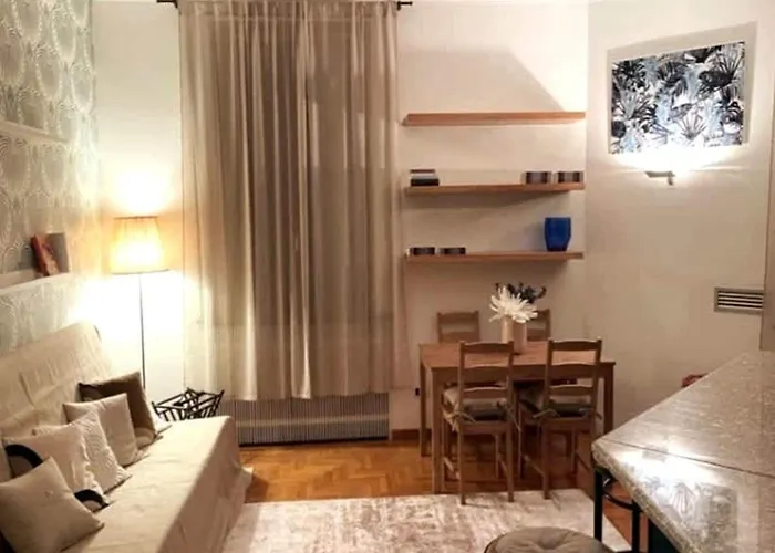Daire Stylish In Sempione Milano